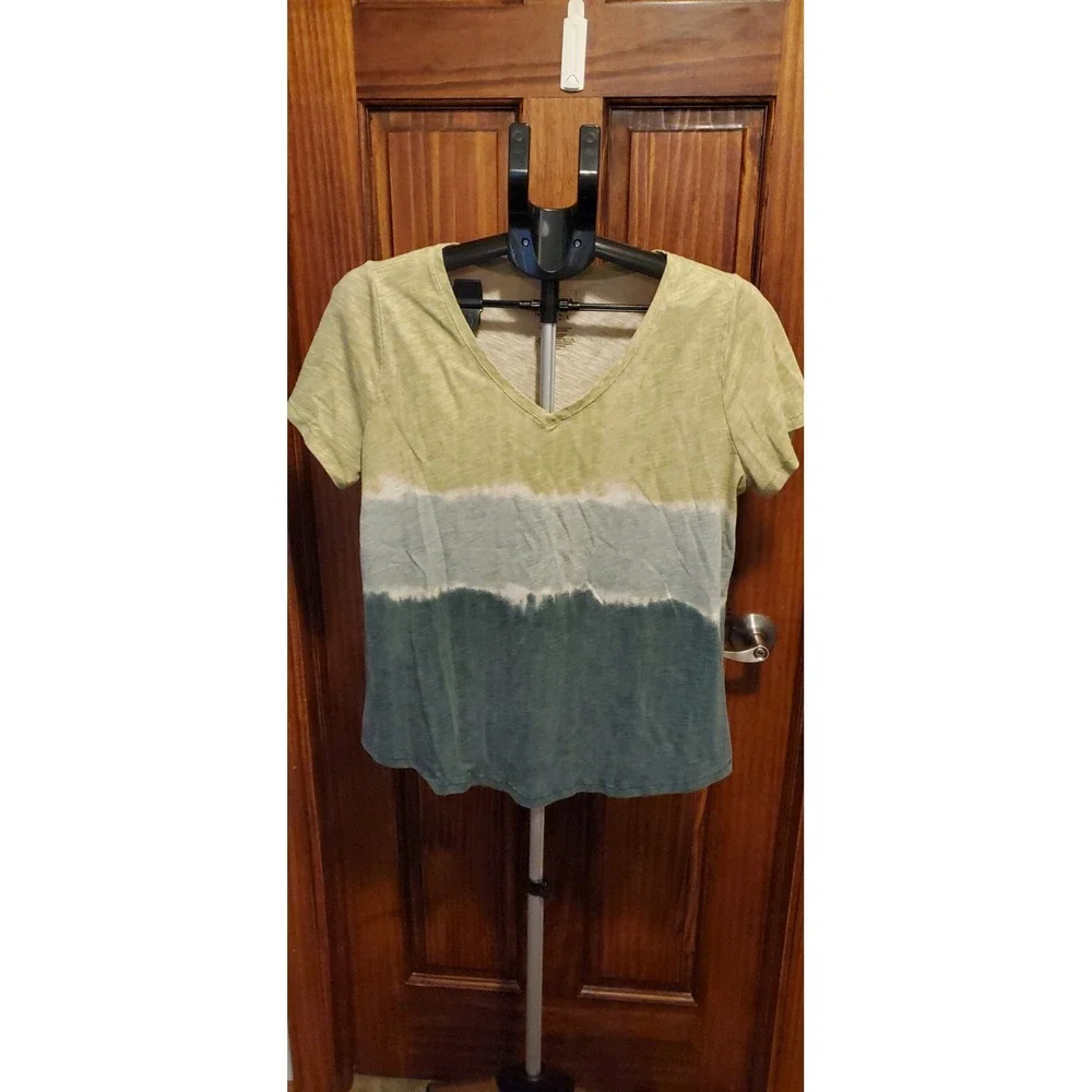 EUC--Lot of 5‎ womens lightweight short sleeved everyday shirts size largeish